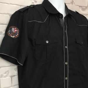 Men’s Craft +Flow Supply black shirt w/ patches.